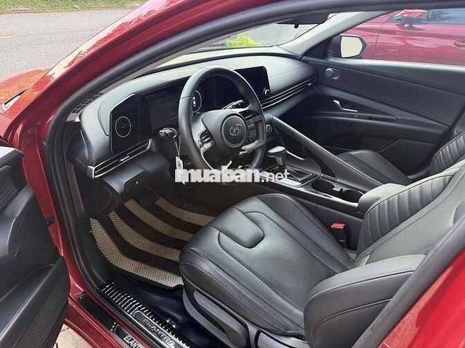 Hyundai Elantra 2024 1.6 đặc biệt 24000 km Đỏ
