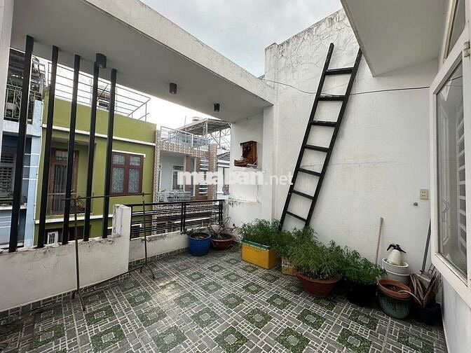 Bán Giá Tốt Nhà 60m xây 3 Lầu hẻm xe hơi 5m Quốc Lộ 13 hiệp bình phước
