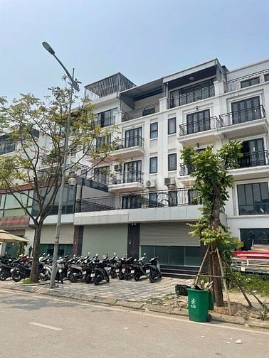 Bán shophouse liền kề KĐT sinh thái Tasco Xuân Phương 90m2 đường 2 MT 