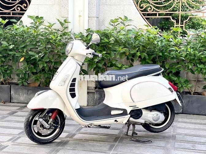 Piaggio Vespa GTS Super 2015 Trắng 3V i.e.