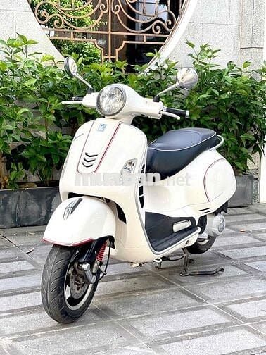 Piaggio Vespa GTS Super 2015 Trắng 3V i.e.