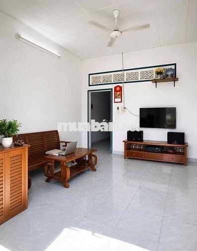 Nhà đường 17 Linh Trung ngay ga Metro, gần ĐH Nông Lâmc 2PN 1WC mới