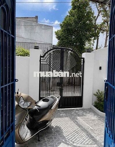 Nhà đường 17 Linh Trung ngay ga Metro, gần ĐH Nông Lâmc 2PN 1WC mới