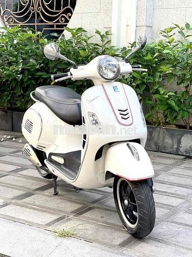 Piaggio Vespa GTS Super 2015 Trắng 3V i.e.