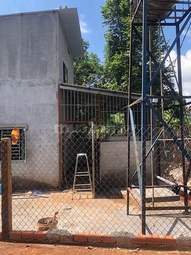 Cần bán nhà + đất dt 850m2 (400 thổ cư) 1 mặt nhựa chính, 2 mặt bêtông