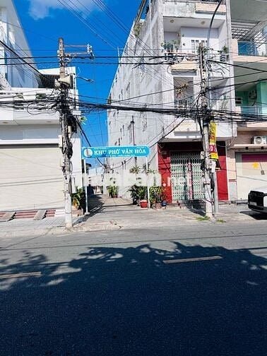 Bán đất tặng căn nhà lầu tại p4 cách Đống Đa 50m hẻm 4m đi thông