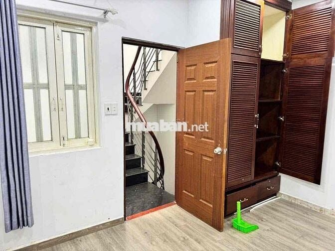 Cho nhà MT khu Ẩm Thực Phan Xích Long -MT HOA THỊ 4x10 3L 5PN giá 25tr