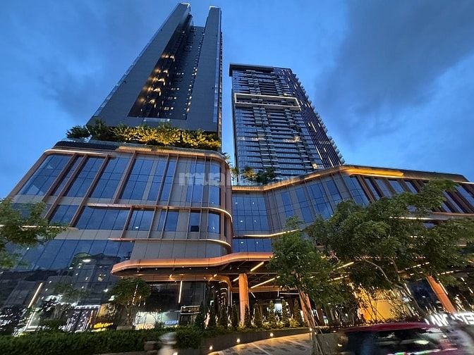 5 tầng, 11P d.vụ,thuê khoán 42tr/th khu VIP Trần Đình Xu-Gần LANCASTER