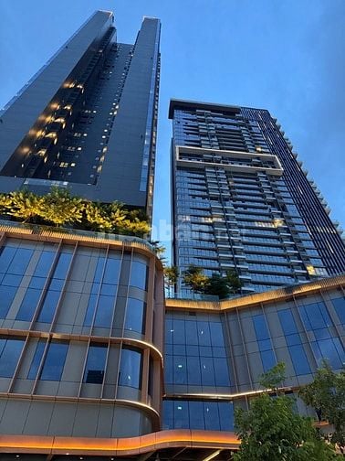 5 tầng, 11P d.vụ,thuê khoán 42tr/th khu VIP Trần Đình Xu-Gần LANCASTER