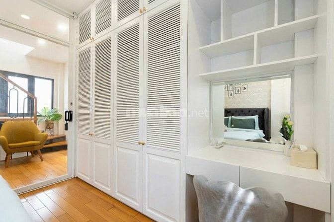Bán Tòa Homestay Sài Gòn Q1, 4 Tầng Mới Đẹp, HĐT 35 triệu/tháng