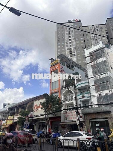 BÁN NHÀ MẶT TIỀN 186 NGUYỄN TẤT THÀNH - ĐỐI DIỆN CÔNG VIÊN