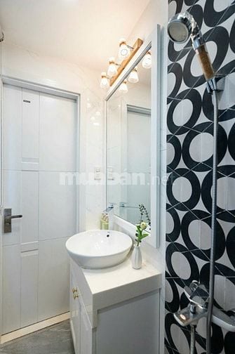 Bán Tòa Homestay Sài Gòn Q1, 4 Tầng Mới Đẹp, HĐT 35 triệu/tháng