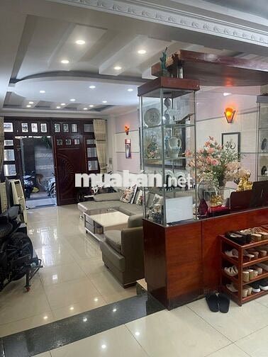 Biệt thư trung tân sát sân bay Tân Sơn Nhất 