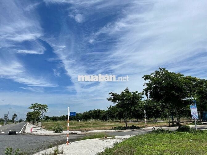 bán đất 90m2 KDC Dragon Pearl giá 2,65 tỷ, NH hỗ trợ vay 60%