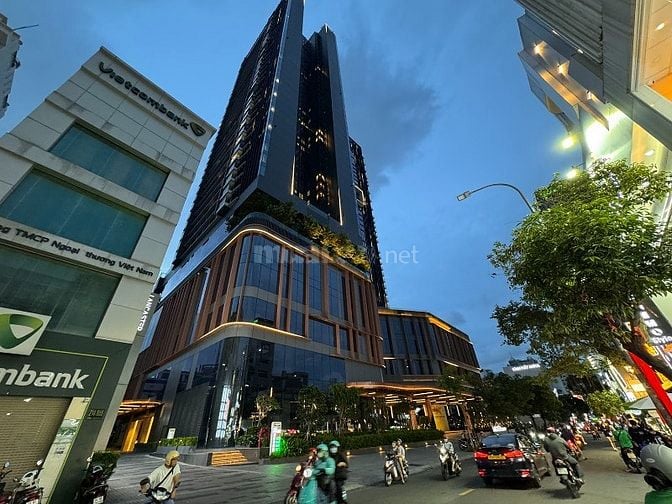 5 tầng, 11P d.vụ,thuê khoán 42tr/th khu VIP Trần Đình Xu-Gần LANCASTER