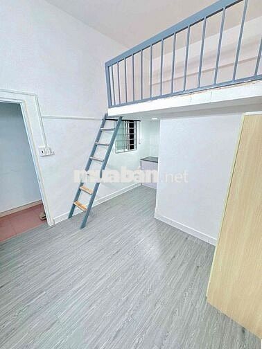 PHÒNG GÁC FULL NT - CỬA SỔ - NGAY CẦU HOÀNG HOA THÁM