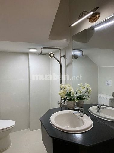 5 tầng, 11P d.vụ,thuê khoán 42tr/th khu VIP Trần Đình Xu-Gần LANCASTER