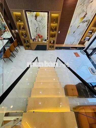 b nhà 2 tầng mới 3 pn  ngay chiến lược gần aeon bình tân