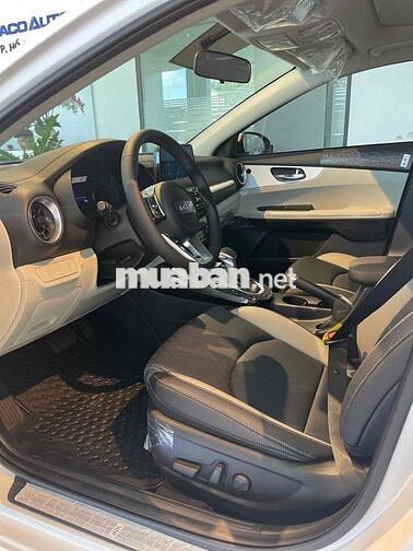 Kia K3 Luxury 1.6L Tự động Trắng