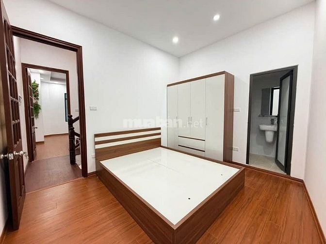 Nhà đẹp ngõ Phan Kế Bính, giá 12.5 tỷ, hơn 42m2x5T, ở luôn, ẢNH THẬT 