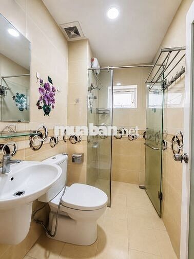 CHO THUÊ CĂN HỘ ORIENTAL PLAZA 3PN 3WC 106M² FULL NỘI THẤT 16 TR/THÁNG