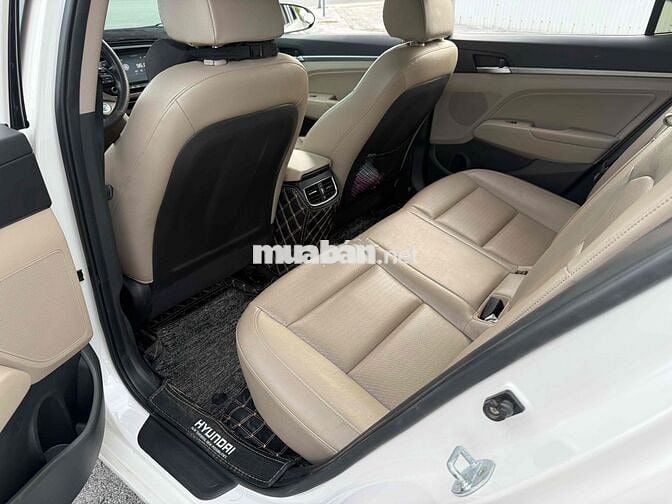 Elantra 2.0Gls 2021 Trắng 7 vạn zin