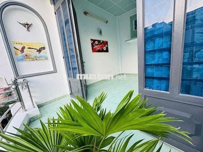 chính chủ cần bán nhà 1247/6/8 Huỳnh Tấn Phát, Q7