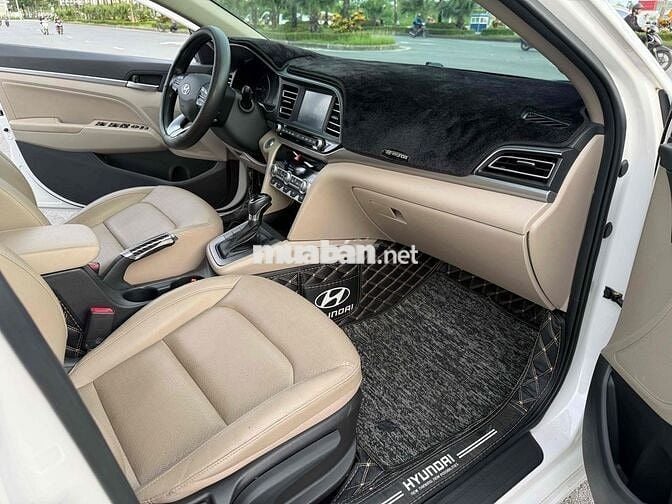 Elantra 2.0Gls 2021 Trắng 7 vạn zin