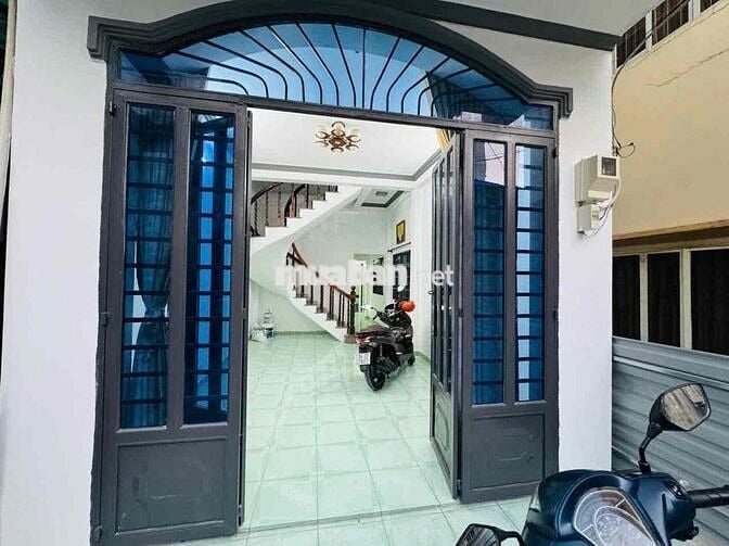 chính chủ cần bán nhà 1247/6/8 Huỳnh Tấn Phát, Q7