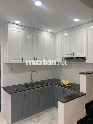 Quận 7 - 4 Tỷ 860 - Nhà  3 Tầng - 4PN - Hẻm Xe Hơi