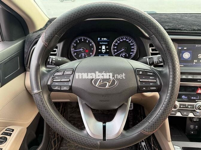 Elantra 2.0Gls 2021 Trắng 7 vạn zin
