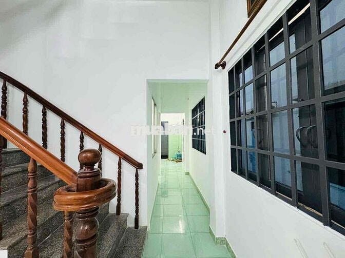 chính chủ cần bán nhà 1247/6/8 Huỳnh Tấn Phát, Q7