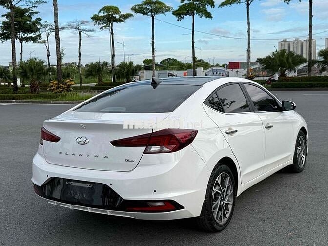 Elantra 2.0Gls 2021 Trắng 7 vạn zin