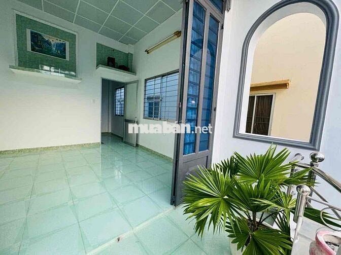 chính chủ cần bán nhà 1247/6/8 Huỳnh Tấn Phát, Q7