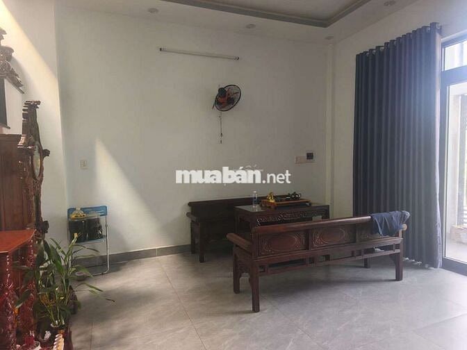 Bán nhà mới mặt tiền đường xe ôtô 5,5x15=82,5m. nhà 1trệt 1lầu.