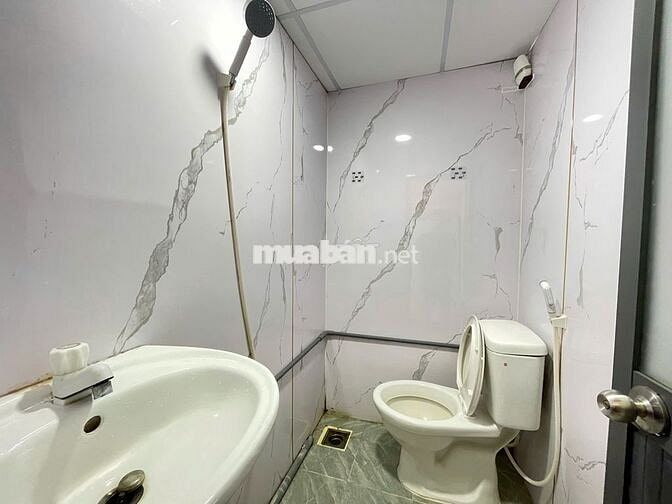 Ban công ngay trung tâm Tân Phú chưa tới 4tr