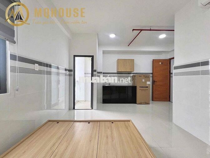 Cho thuê phòng ban công - đầy đủ nội thất -gần Đại Học Văn Lang
