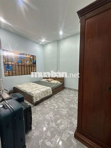 HIẾM.NHÀ 3 TẦNG 110M2 VỊ TRÍ CỰC ĐỈNH NGAY TTHC DĨ AN.VỊ TRÍ CỰC ĐỈNH