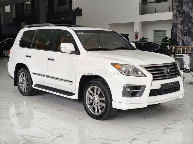 Lexus LX570 SẢN XUẤT 2013 Trắng 180000 km