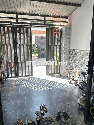 4,2x25 mới đẹp 2pn có sân sau hẻm 7m ô tô đậu gần chợ ba bầu 