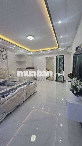 248/3 lê văn lương q7 hẻm 6m . DT.4x18m 1 trệt 1 lầu 2 pn  2 máy lạnh