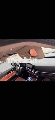 Kia Carnival Xanh rêu 7 chỗ