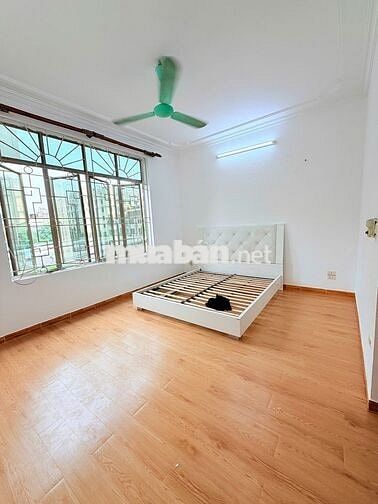 Cho thuê CCMN mới tinh ở 172 Hào Nam