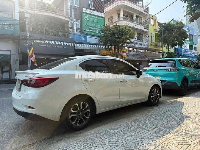 Mazda 2 2018 Trắng 9 vạn