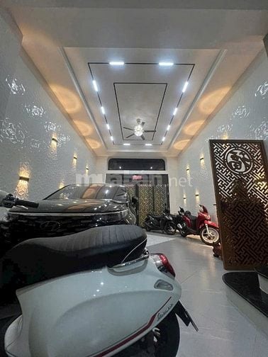 Đường 8m Q11- 5 Lầu Thang Máy 10.2 Tỷ 