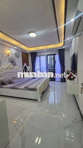 248/3 lê văn lương q7 hẻm 6m . DT.4x18m 1 trệt 1 lầu 2 pn  2 máy lạnh