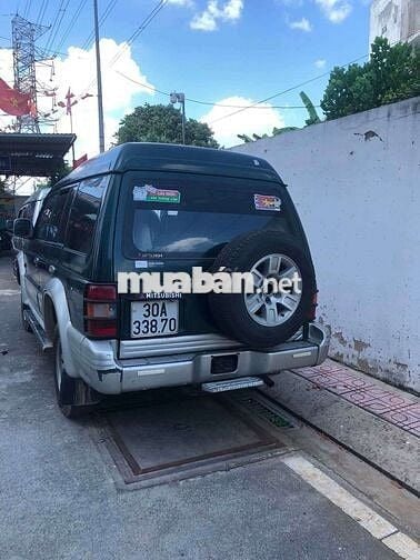 Mitsubishi Pajero V33