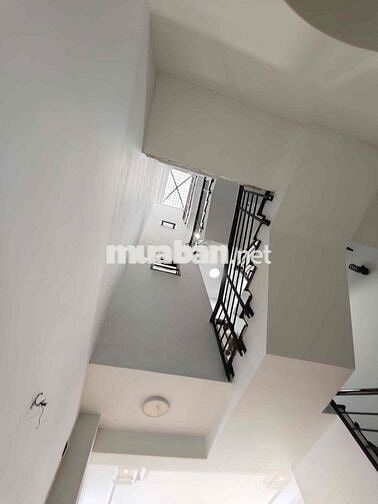 Cho thuê nhà mặt tiền đường số 72 KDC Bình Phú Q6