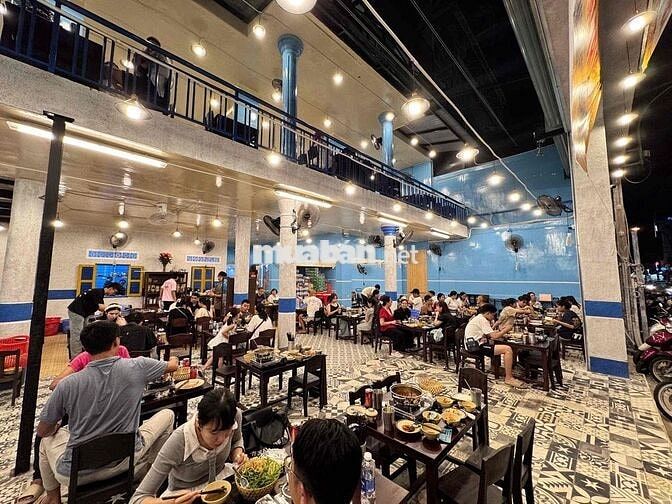 *** NHÂN VIÊN NAM PHỤC VỤ