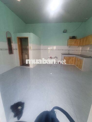 Nhà thuê 4,5*9 cấp 4 Đường 6a . Ấp 6 vĩnh lộc b bình chánh